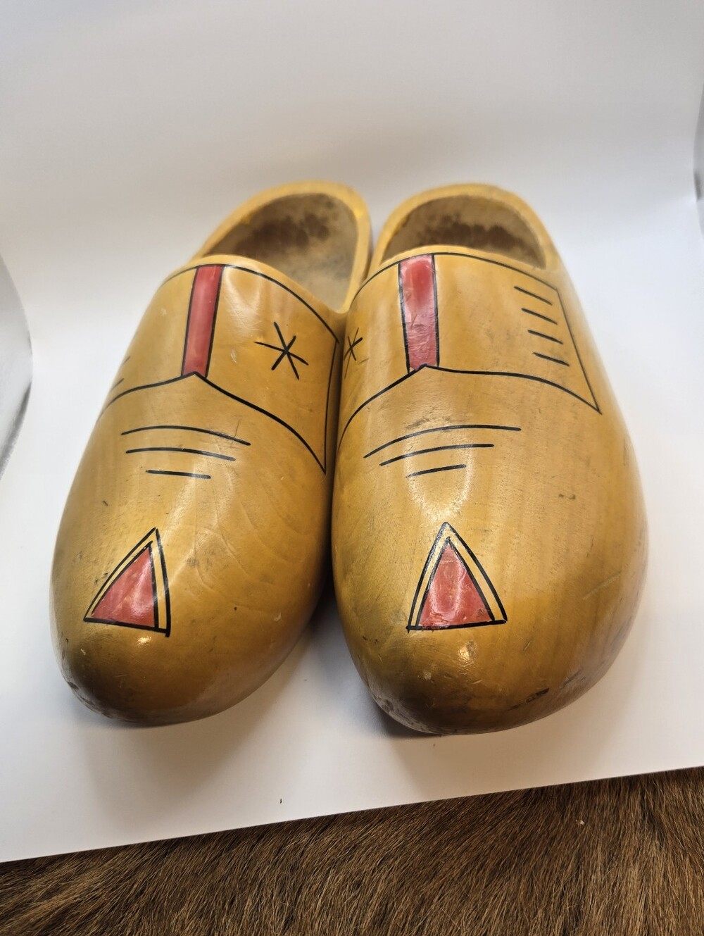 Vintage Hand-painted Dutch Wooden Clogs - Picture 3 of 7